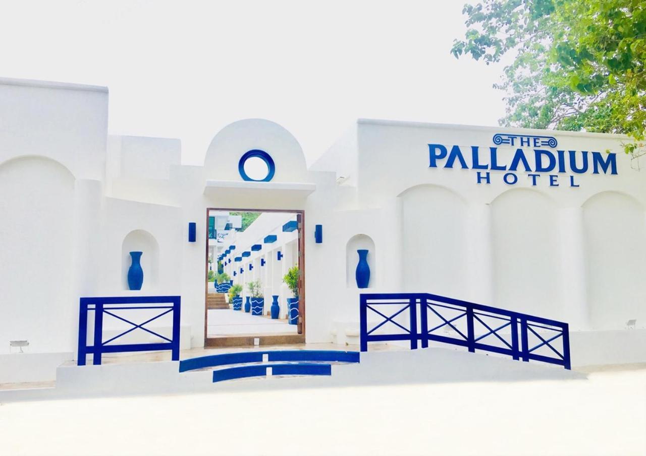 The Palladium Hotel Coron Exterior foto