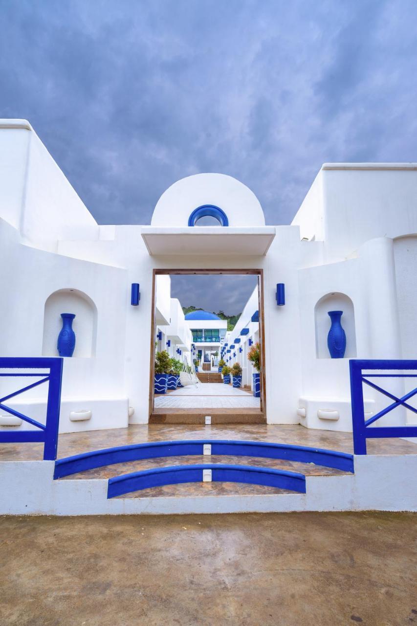 The Palladium Hotel Coron Exterior foto